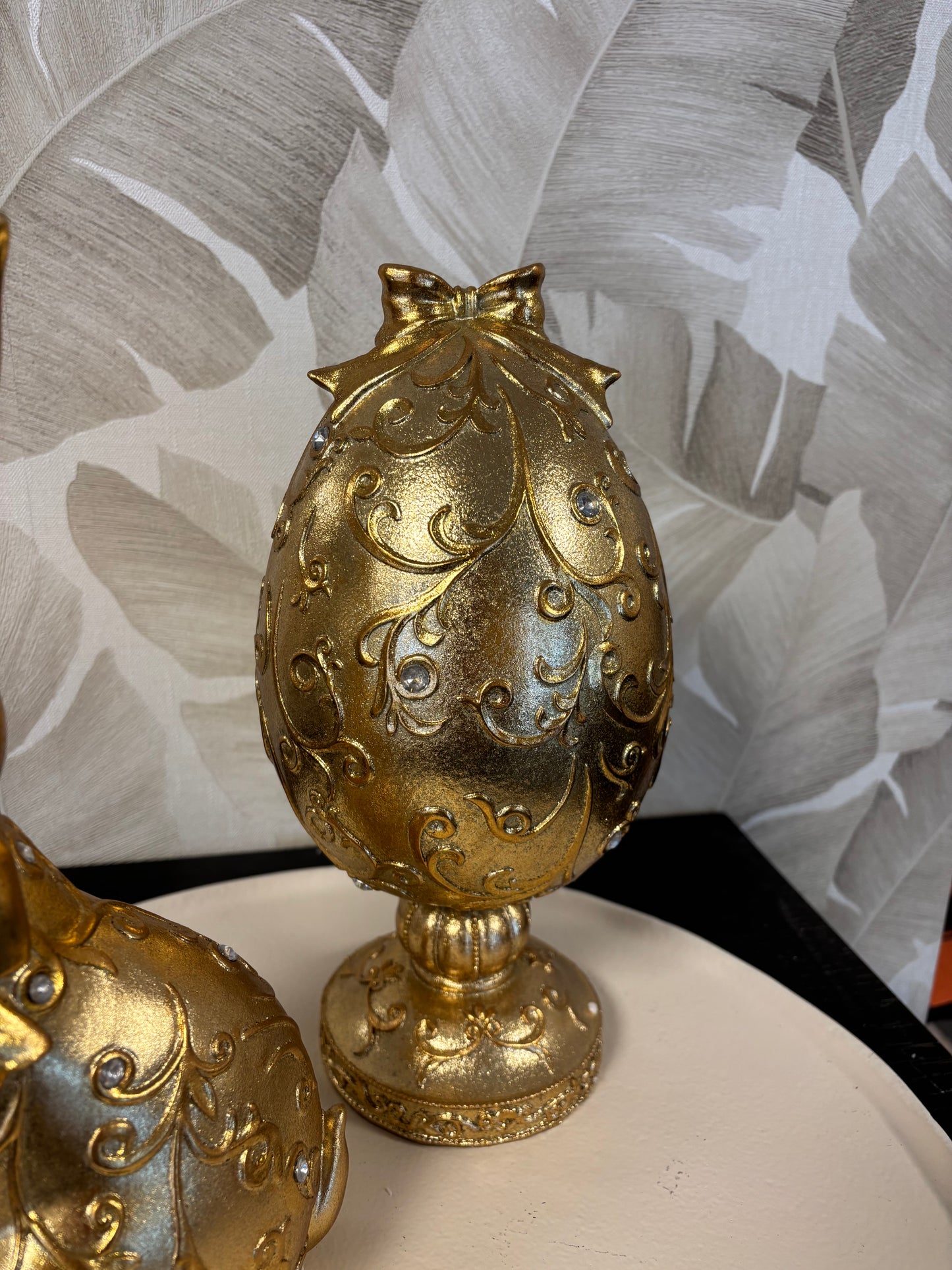 Baroque egg