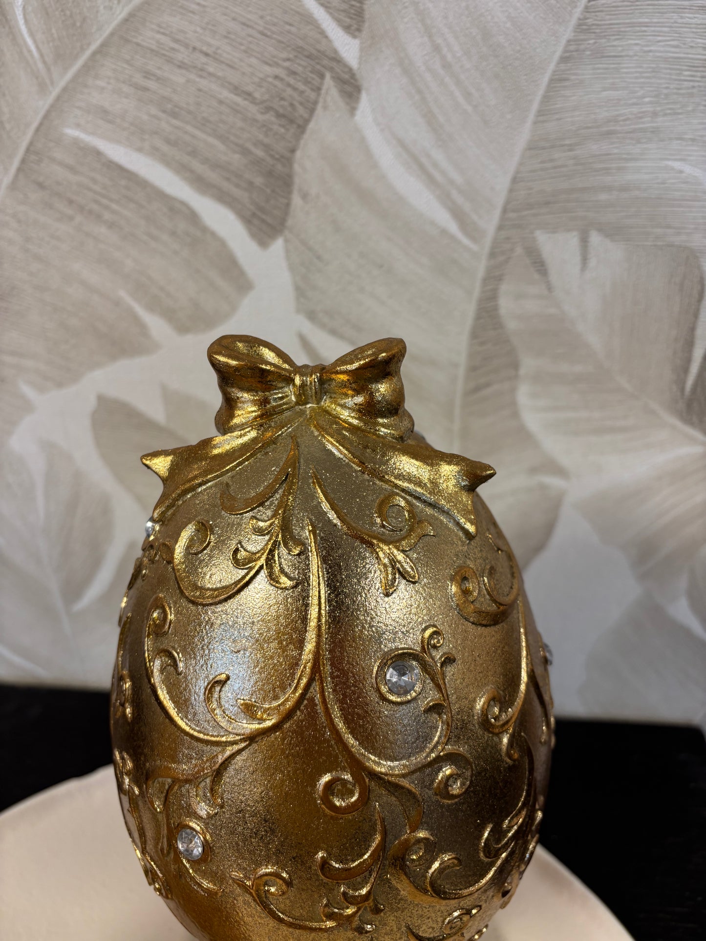 Baroque egg