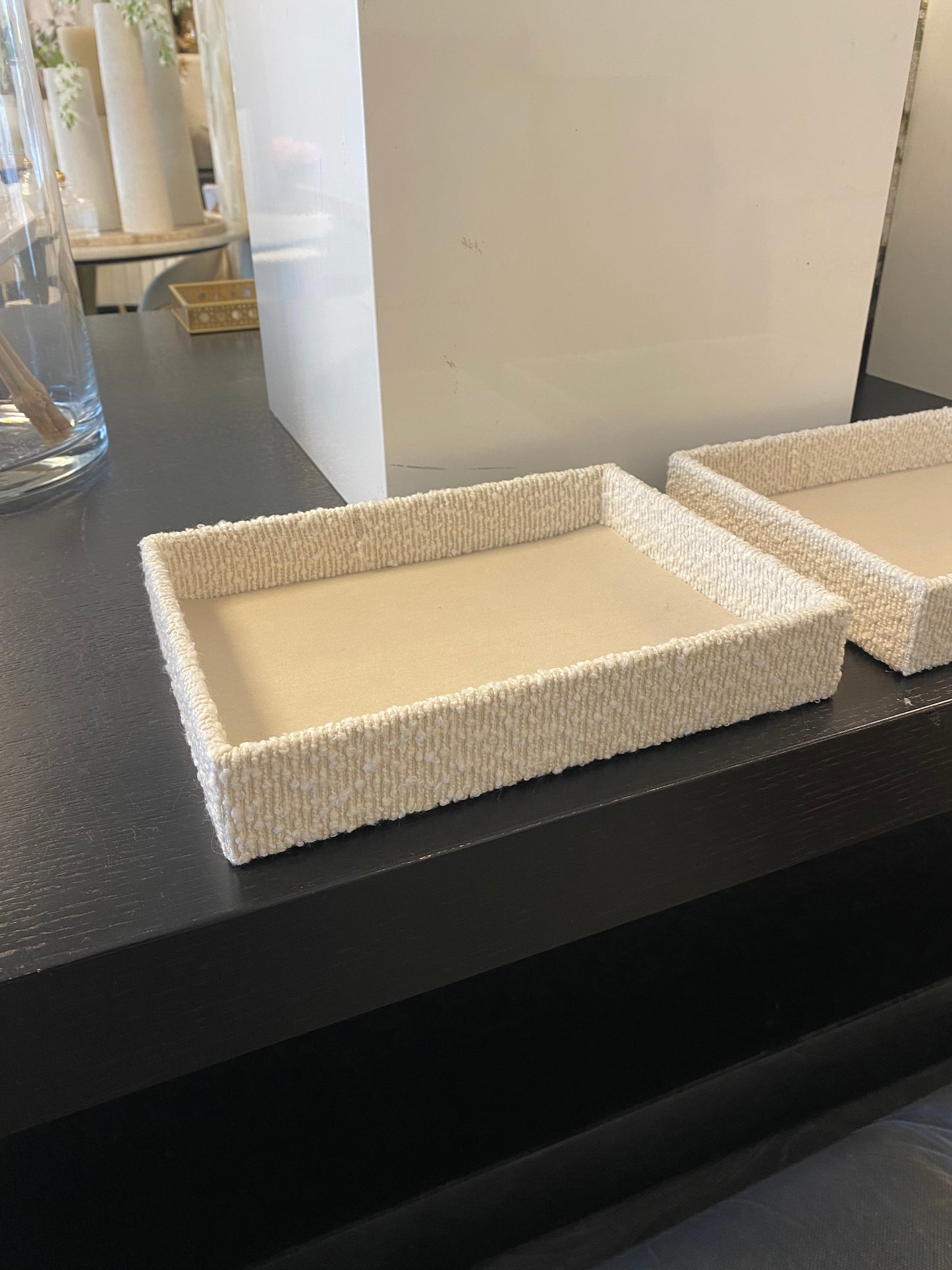 Boucle tray